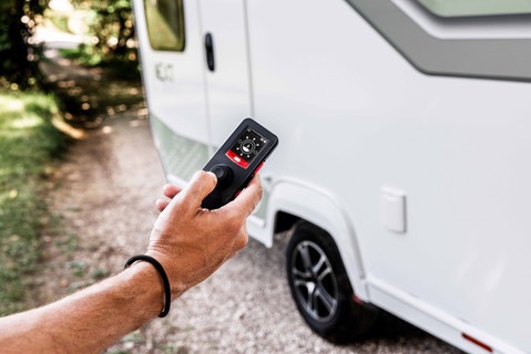 Rangierantrieb MAMMUT GALAXY Tandemachs-Wohnwagen bis 3.500 kg mit M-U-Anbindung